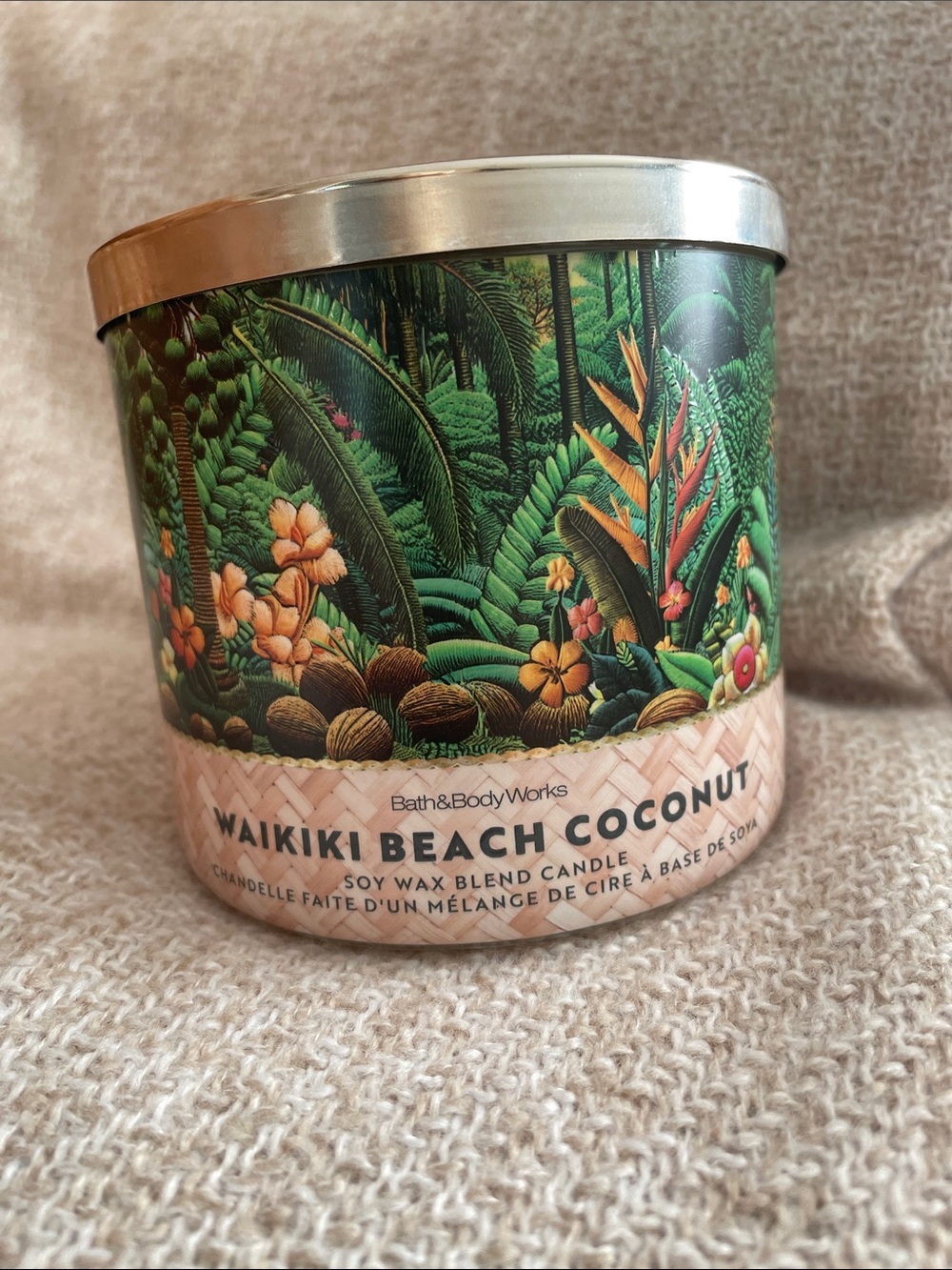 Bath & Body Works Waikiki Beach Coconut Candle - Green Tropical Design